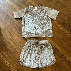 Woman’s Petite Small Pajama set